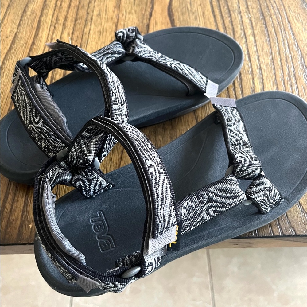 Teva Hurricane XLT 2 Sandal Item No. 1019390Y, Size: 6 - Picture 2 of 4